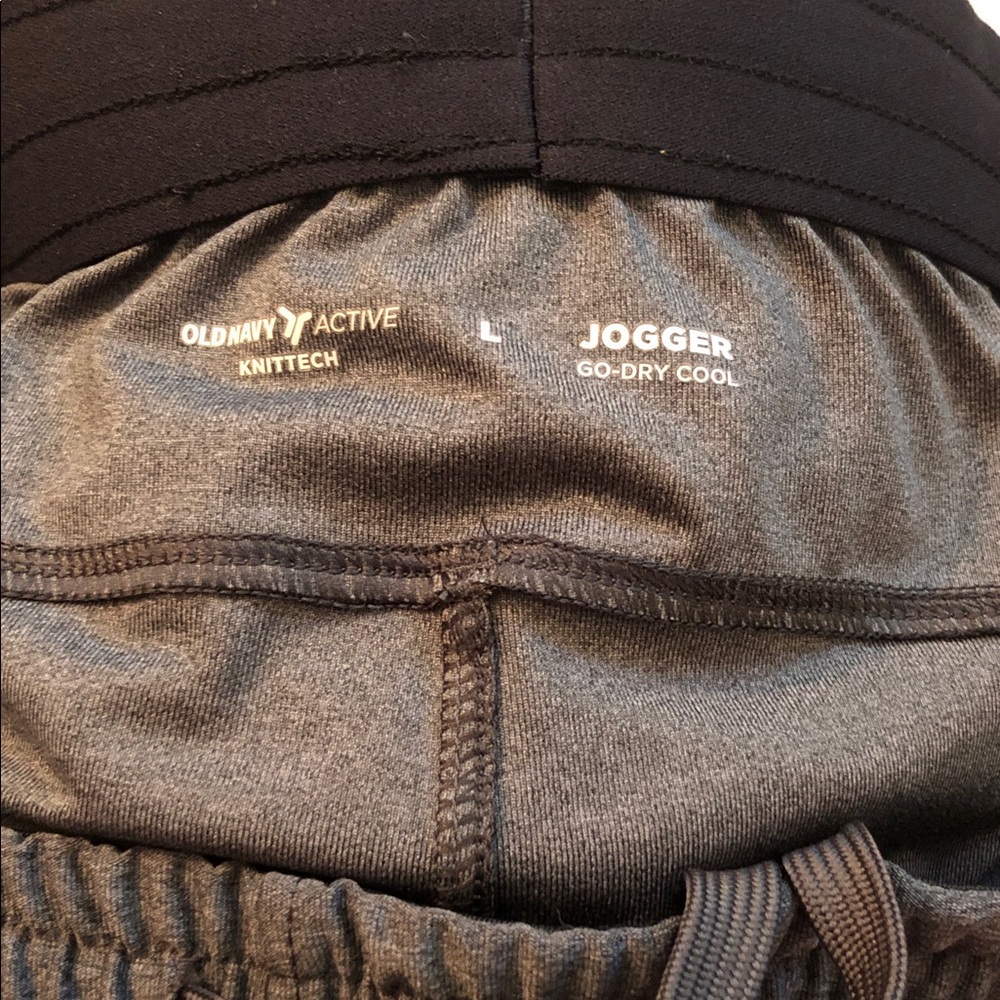 Old Navy men’s Active Knittech Joggers in Charcoal